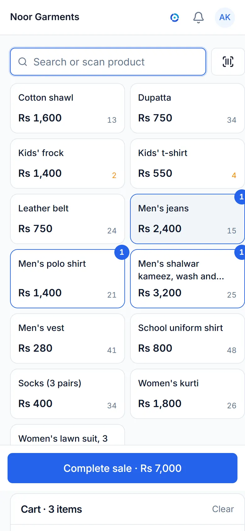 The sale screen of a sample clothing and shoes shop, with its items and a bill.
